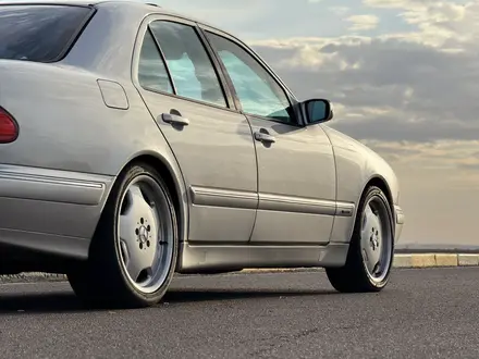 Mercedes-Benz E 320 1999 года за 5 800 000 тг. в Алматы – фото 5