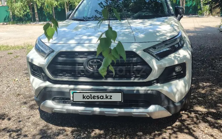 Toyota RAV4 2025 года за 16 500 000 тг. в Астана