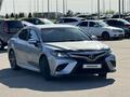 Toyota Camry 2020 года за 12 500 000 тг. в Семей – фото 2