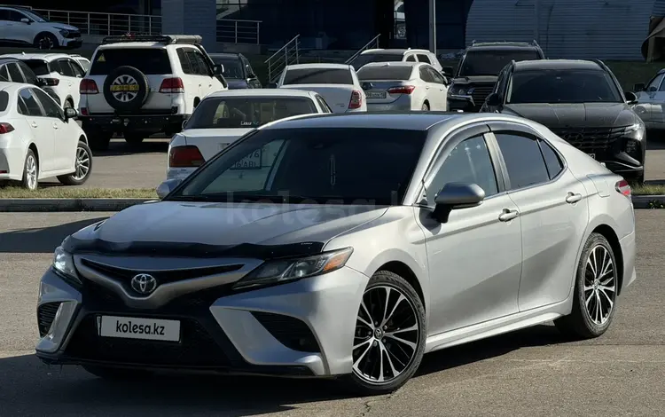 Toyota Camry 2020 года за 12 500 000 тг. в Семей