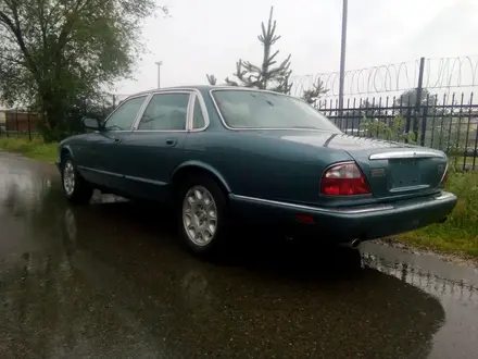 Jaguar XJ 1999 года за 15 000 000 тг. в Алматы