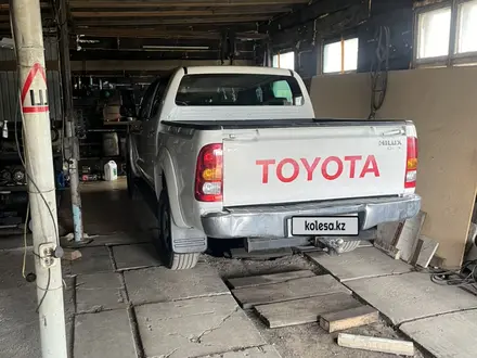 Toyota Hilux 2011 года за 9 000 000 тг. в Кокшетау – фото 4