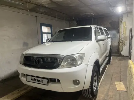 Toyota Hilux 2011 года за 9 000 000 тг. в Кокшетау