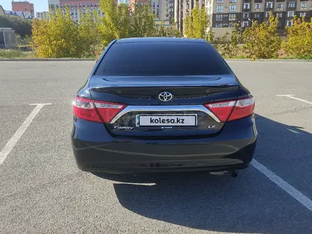 Toyota Camry 2016 года за 9 200 000 тг. в Атырау – фото 2