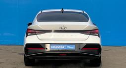 Hyundai Elantra 2023 годаүшін8 720 000 тг. в Алматы – фото 4