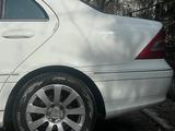 Mercedes-Benz C 200 2002 годаүшін2 600 000 тг. в Петропавловск – фото 5