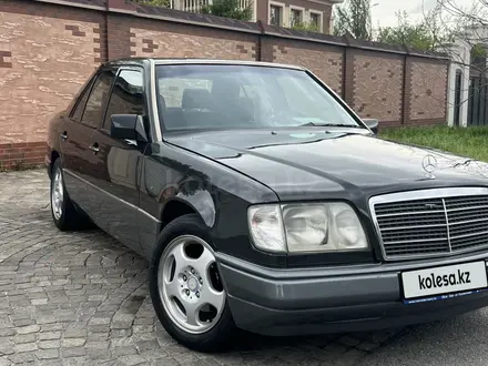 Mercedes-Benz E 200 1993 года за 2 400 000 тг. в Шымкент – фото 2