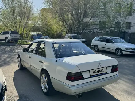 Mercedes-Benz E 230 1991 года за 1 800 000 тг. в Алматы – фото 3