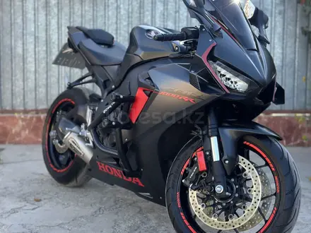 Honda  CBR 1000 RR/RA Fireblade 2017 года за 7 000 000 тг. в Алматы