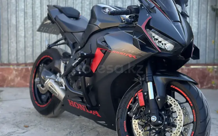 Honda  CBR 1000 RR/RA Fireblade 2017 года за 7 000 000 тг. в Алматы