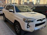 Toyota 4Runner 2018 года за 17 800 000 тг. в Актау