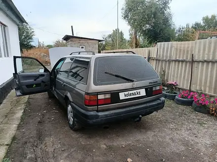 Volkswagen Passat 1993 года за 1 400 000 тг. в Шелек – фото 3