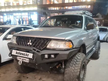 Mitsubishi Montero Sport 2001 года за 8 000 000 тг. в Атырау – фото 2