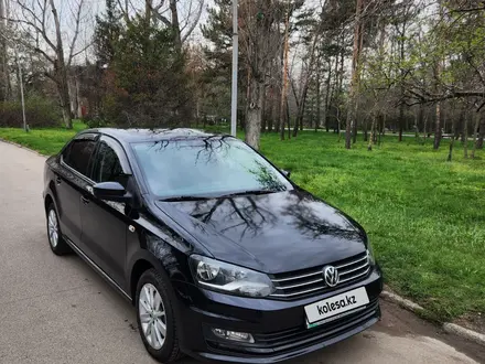Volkswagen Polo 2016 года за 6 950 000 тг. в Алматы – фото 2