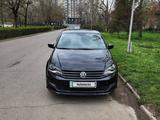 Volkswagen Polo 2016 года за 6 090 000 тг. в Алматы – фото 2