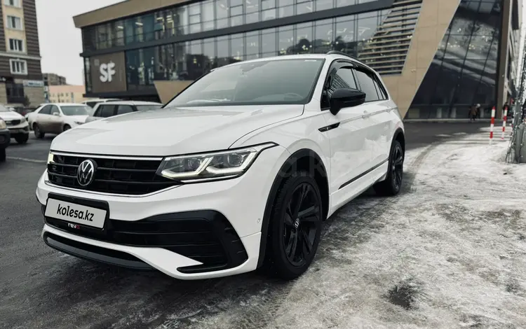 Volkswagen Tiguan 2021 года за 18 600 000 тг. в Астана