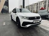 Volkswagen Tiguan 2021 года за 19 600 000 тг. в Астана – фото 2
