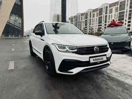 Volkswagen Tiguan 2021 года за 18 600 000 тг. в Астана – фото 2