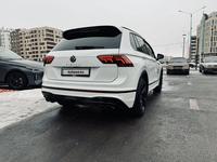 Volkswagen Tiguan 2021 года за 17 300 000 тг. в Астана