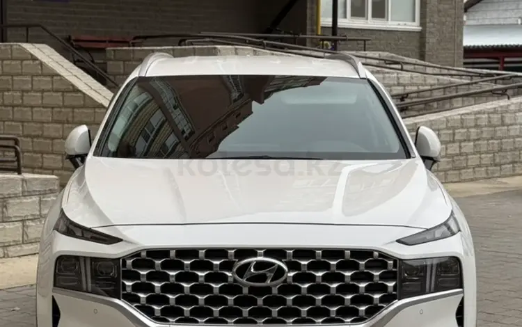 Hyundai Santa Fe 2023 года за 18 500 000 тг. в Актобе