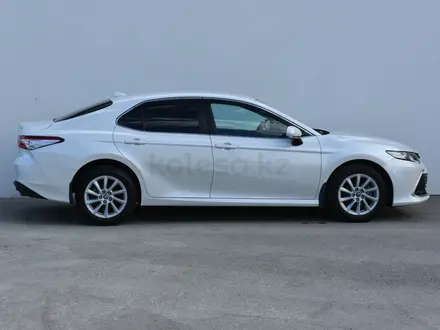 Toyota Camry Prestige 2021 года за 13 099 990 тг. в Атырау – фото 4