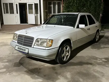 Mercedes-Benz E 220 1994 года за 3 300 000 тг. в Кызылорда