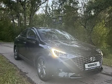 Hyundai Accent 2021 года за 7 800 000 тг. в Усть-Каменогорск