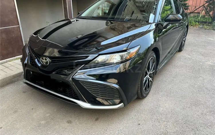 Toyota Camry 2021 годаfor14 200 000 тг. в Алматы