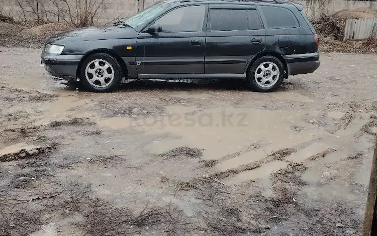 Toyota Caldina 1994 годаfor1 500 000 тг. в Алматы