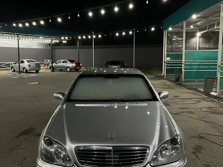 Mercedes-Benz S 320 1999 года за 6 000 000 тг. в Шымкент – фото 2