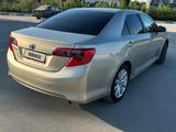 Toyota Camry 2013 годаүшін6 800 000 тг. в Актобе – фото 4