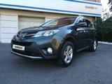 Toyota RAV4 2015 года за 12 000 000 тг. в Астана – фото 2