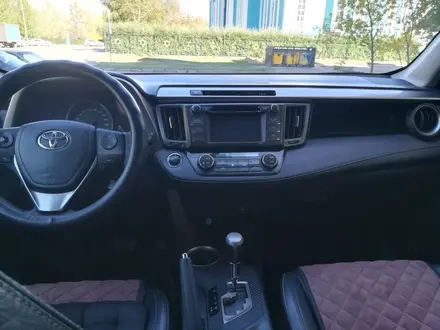 Toyota RAV4 2015 года за 12 000 000 тг. в Астана – фото 29