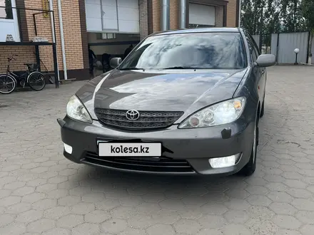 Toyota Camry 2004 года за 6 200 000 тг. в Актобе – фото 5