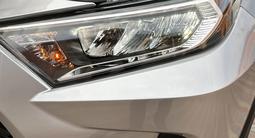 Toyota RAV4 2020 года за 12 400 000 тг. в Атырау – фото 4