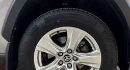 Toyota RAV4 2020 года за 12 400 000 тг. в Атырау – фото 3