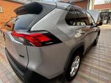 Toyota RAV4 2020 года за 12 400 000 тг. в Атырау – фото 5