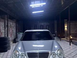 Mercedes-Benz E 55 AMG