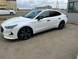 Hyundai Sonata 2022 года за 17 000 000 тг. в Атырау – фото 3