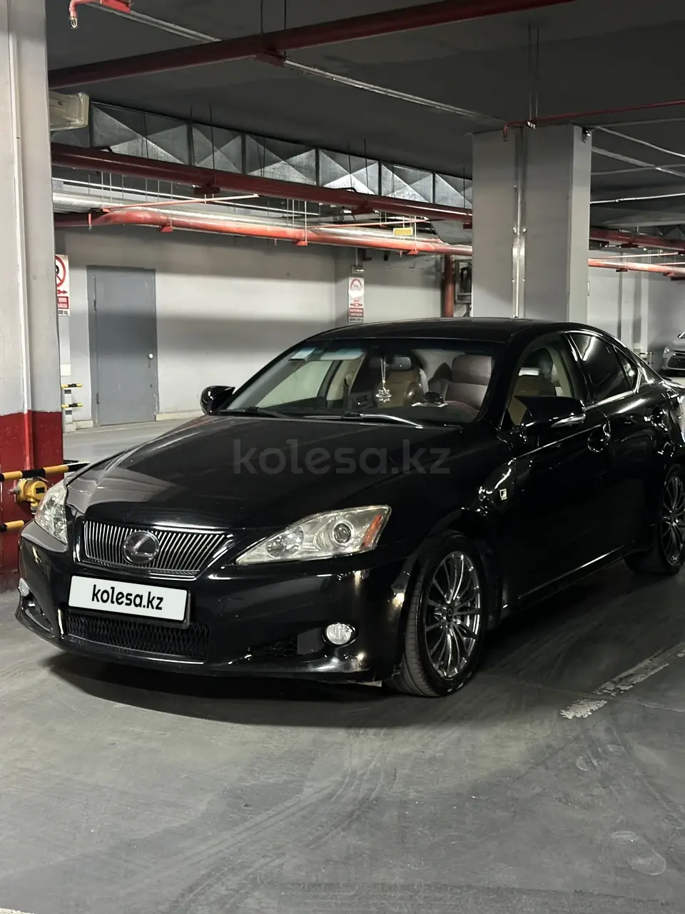 Lexus is-250, 2012