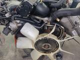 Двигатель на Toyota Land Cruiser 200 1ur-fe 4.6L (2TR/1GR/2UZ/vk56/3UZ/3UR) за 452 452 тг. в Алматы