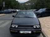 Volkswagen Golf 1992 года за 2 100 000 тг. в Алматы