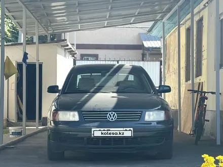 Volkswagen Passat 1996 года за 1 500 000 тг. в Алматы