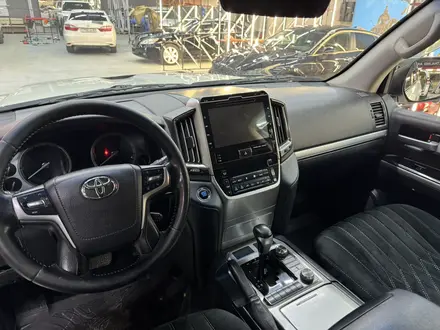 Toyota Land Cruiser 2015 года за 27 050 000 тг. в Актау – фото 13