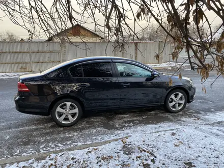 Volkswagen Passat 2014 года за 6 200 000 тг. в Алматы – фото 2