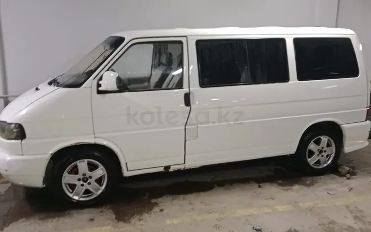 Volkswagen Caravelle 1997 годаүшін3 100 000 тг. в Астана