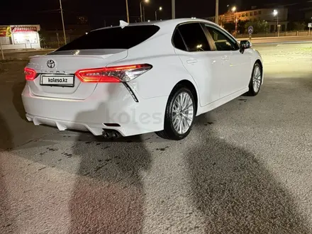 Toyota Camry 2021 года за 12 700 000 тг. в Атырау – фото 12