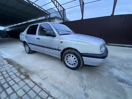 Volkswagen Vento 1994 года за 1 400 000 тг. в Кызылорда – фото 2