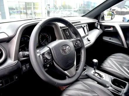 Toyota RAV4 Prestige 2019 года за 10 100 000 тг. в Шымкент – фото 12