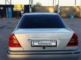 Mercedes-Benz C 180 1995 годаfor1 580 000 тг. в Тараз – фото 4